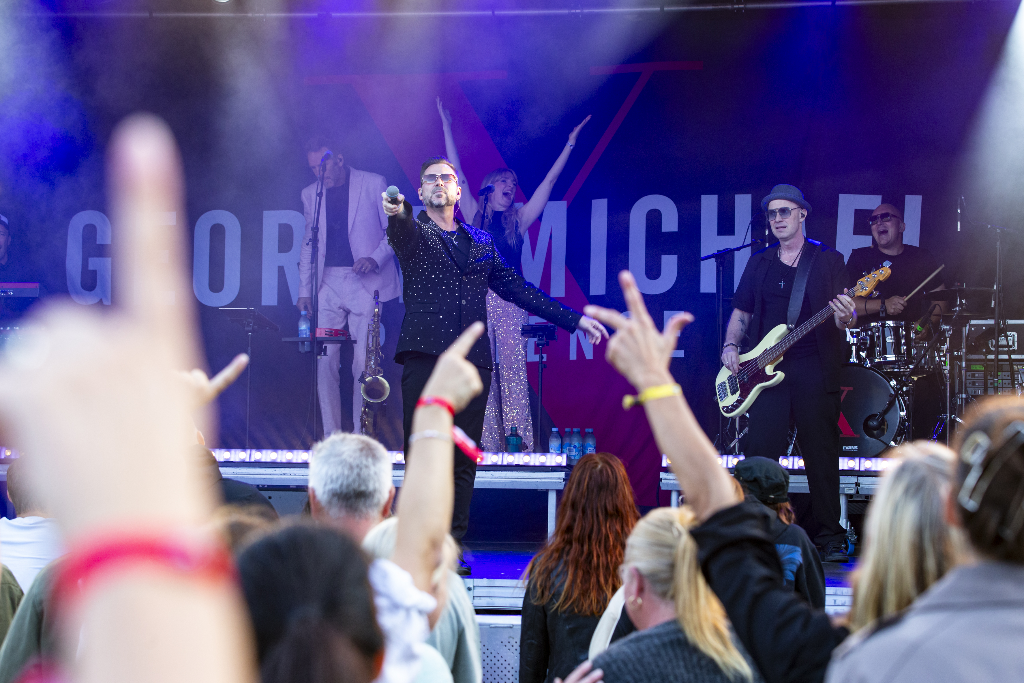 DennisRBeck-George Michael Xperience- _DX_4538.jpg