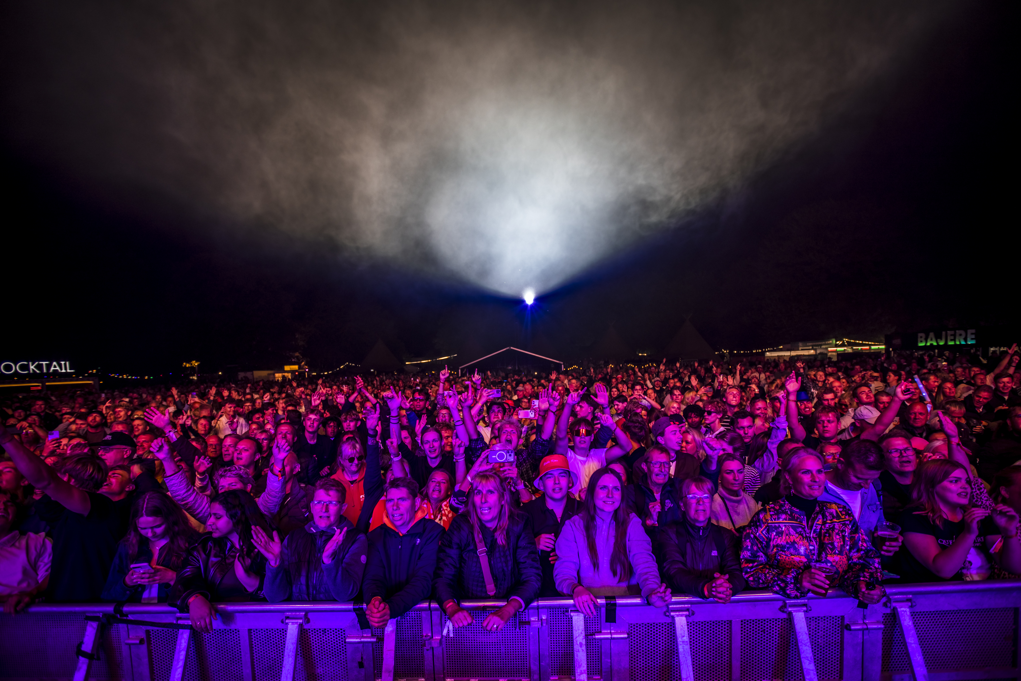 DennisRBeck-QUEEN MACHINE- _RB_7221.jpg