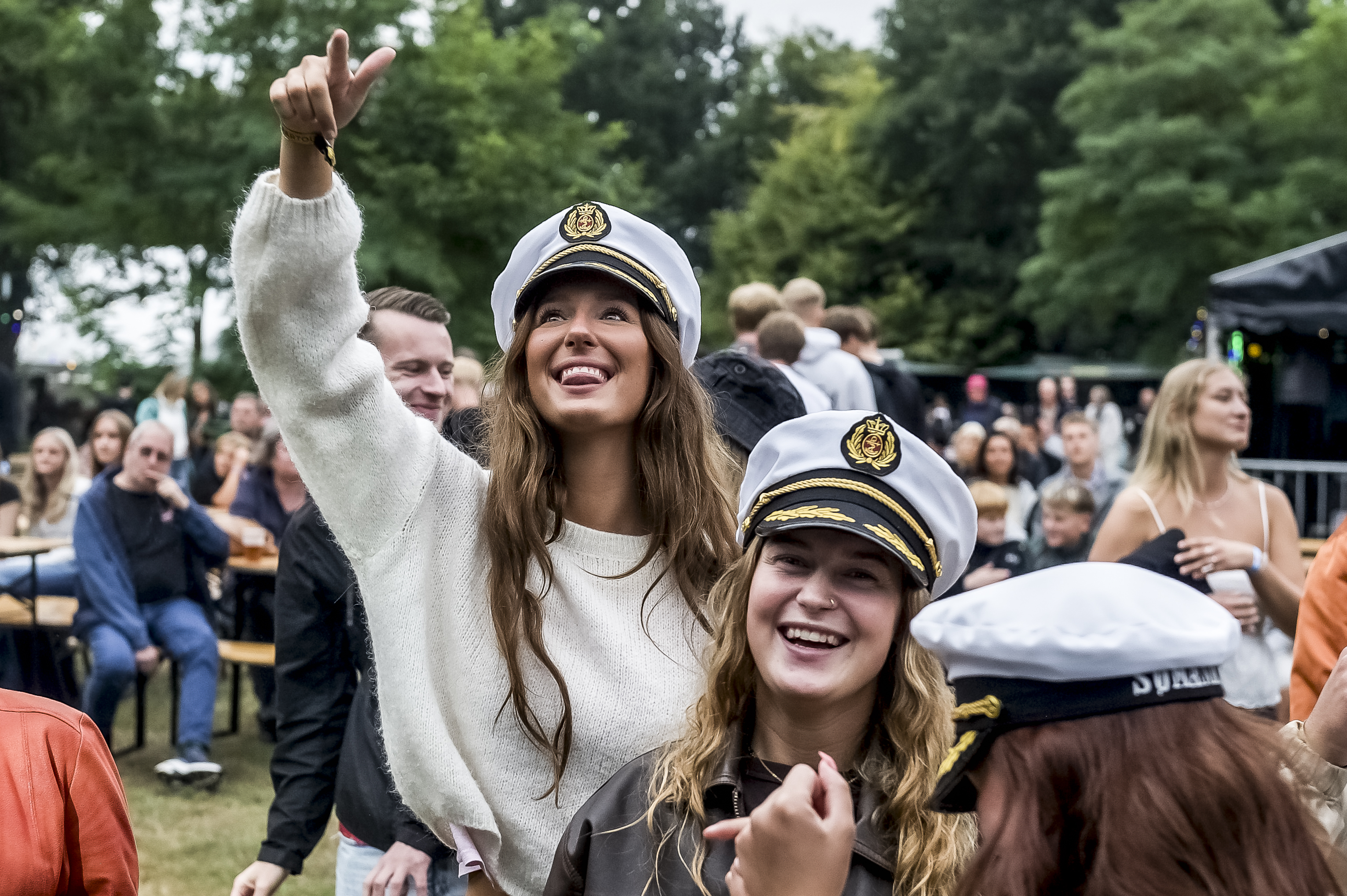 2026-08-28-Fotograf-RenatoManzionna-KøgeFestUge26-DosSantos-05.jpg